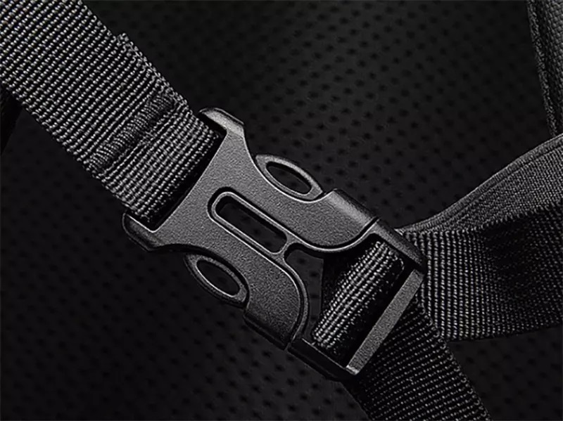 کوله لپ تاپ 15.6 اینچ مسافرتی ضد آب  بنج BG-1909  35L - Image 10