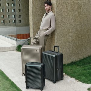 چمدان اکولاک مدل شوگان ایوو سایز کوچک