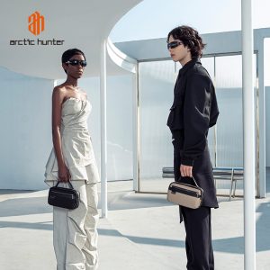 کیف دستی مردانه آرکتیک هانتر مدل kb00843